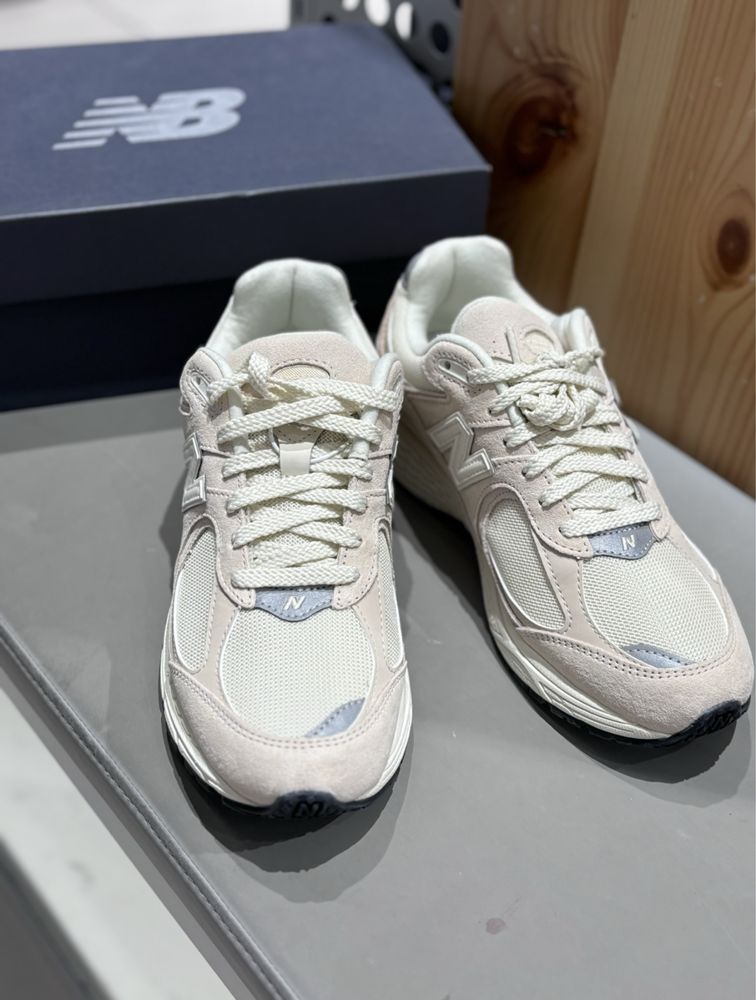 Кросівки New Balance M2002RCC Calm Taupe Нью Беланс бежеві оригінал