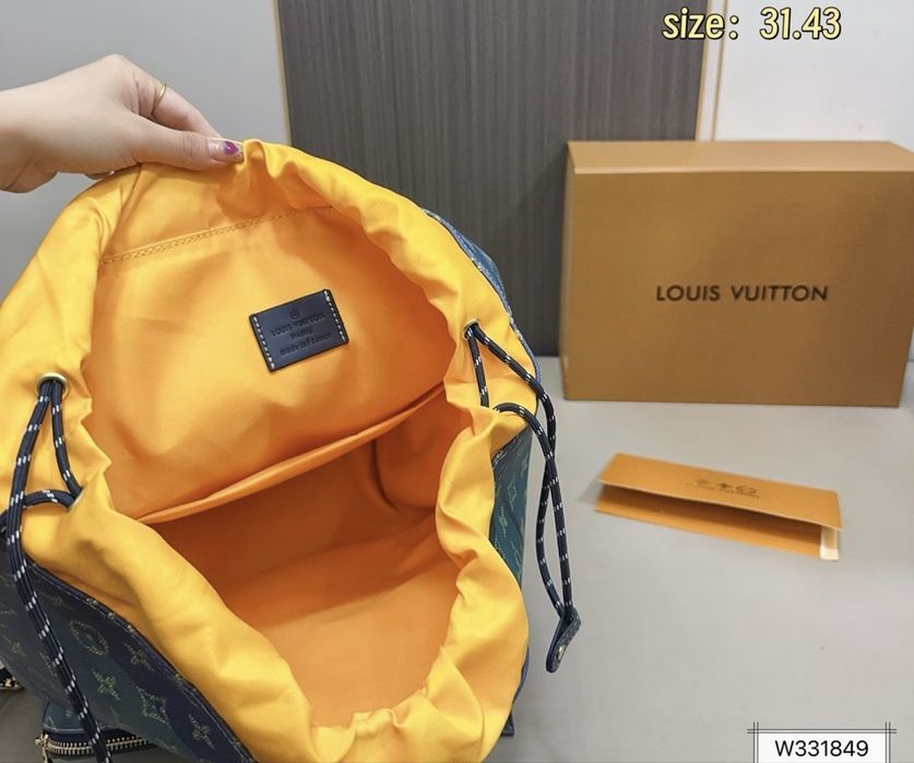 Рюкзак LOUIS VUITTON портфель мужкой зеленый брендовый оригинал