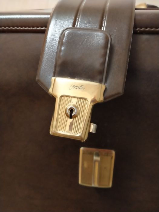 Портфель кейс сумка 47-35-10см.