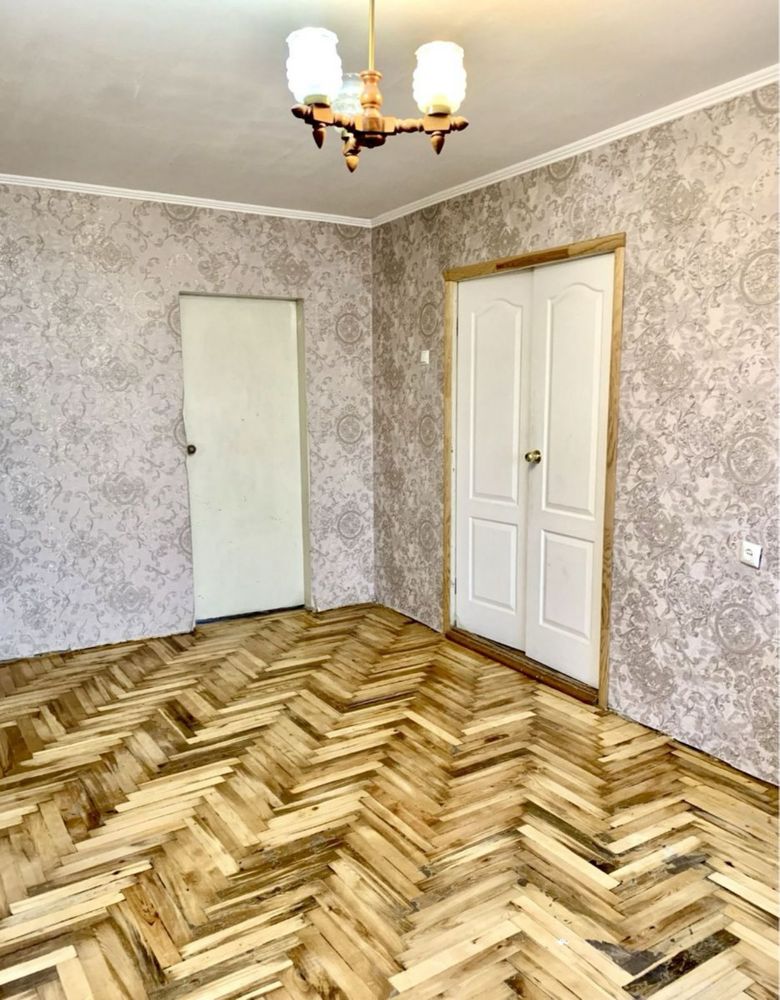 Продам 3 ком квартиру  ул. Чаривная , ост. Шекиленд
