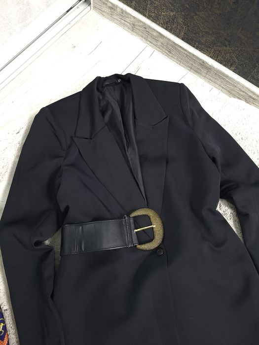 актуальний блейзер прямого крою, піджак жіночий оверсайз PRETTY LITTLE