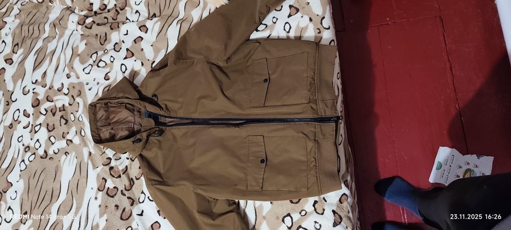 Куртка осіння розміру L В хорошому станніі