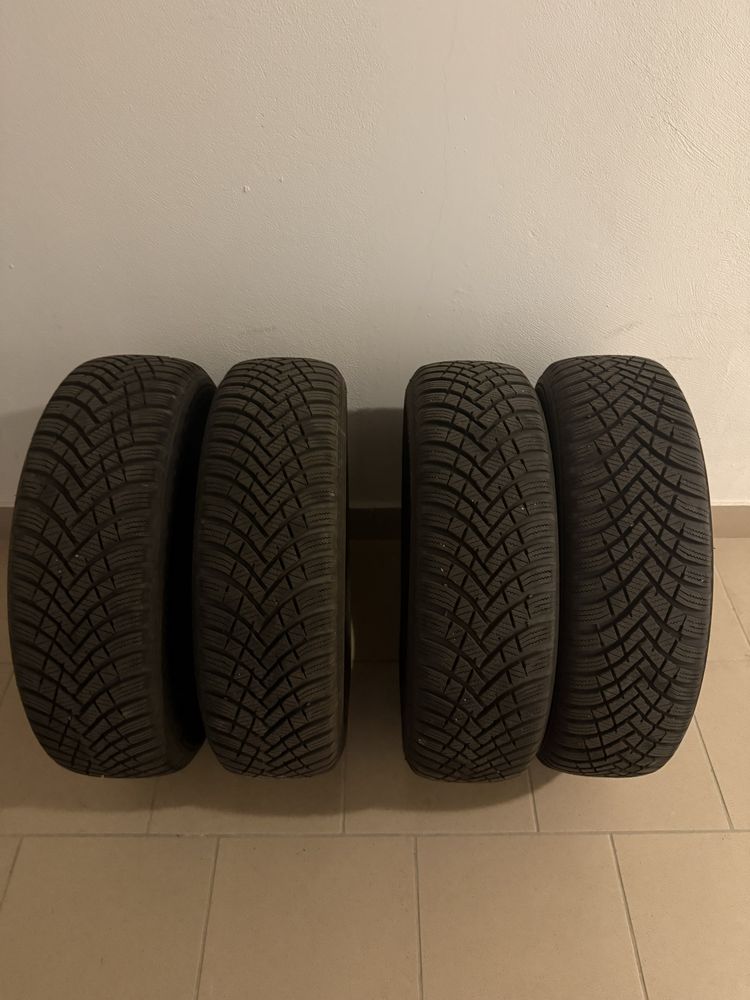 Komplet zimowych opon 185/65/15 Hankook Winter i*cept RS3
