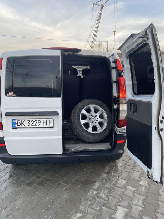 Mercedes-Benz Vito W639 пасажир 2006 рік 2.2 дизель