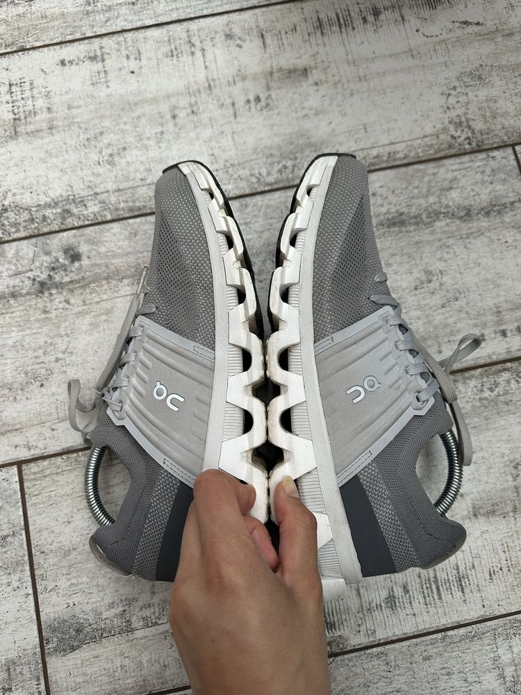 Buty do biegania ON Running Cloudswift 3