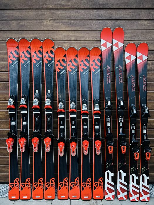 Лижі / черевики/ палиці / шоломи