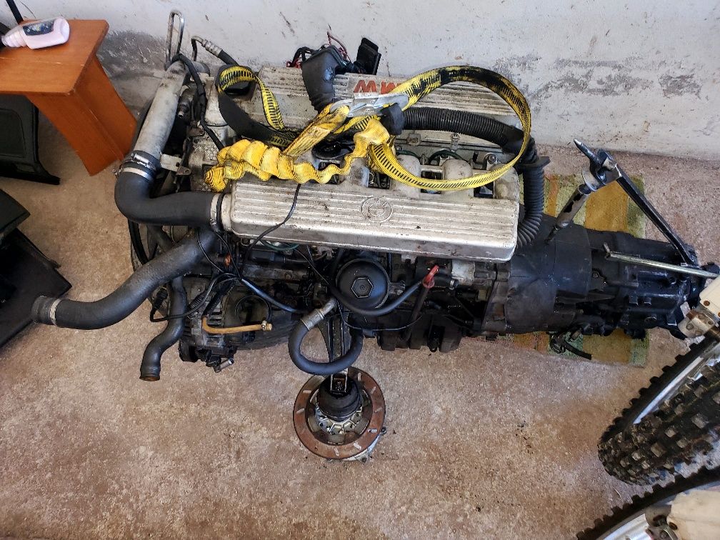 Motor bmw 25tds 143cv