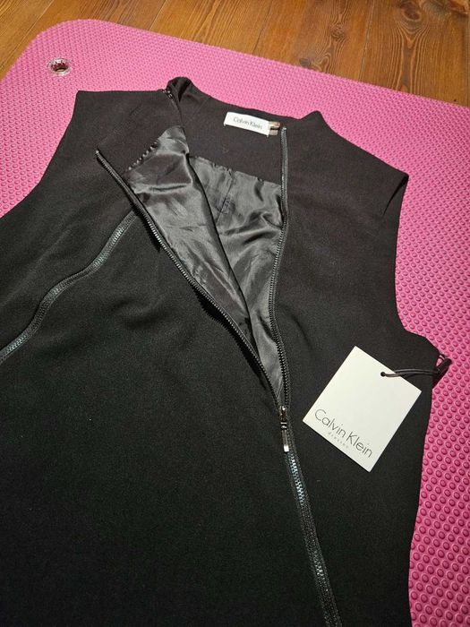 Czarna sukienka Calvin Klein 8