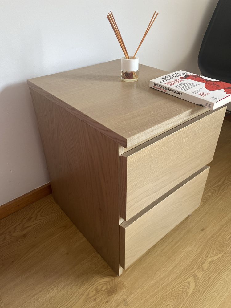 Mesa de cabeceira