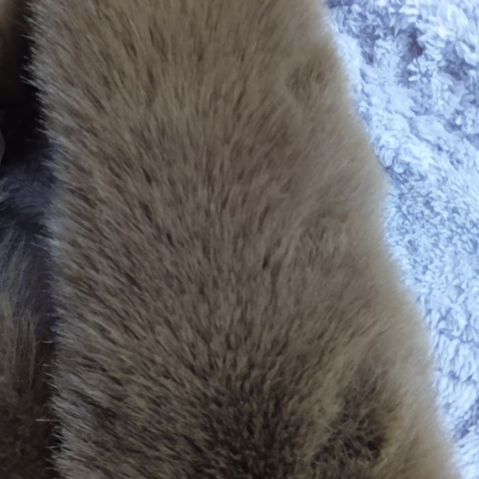 Куртка жіноча розмір М, L з хутром на капюшоні