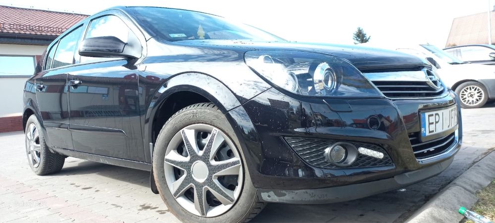 Astra H  biksenon skrętny  klimatronik 1,7 cdti  hatchback