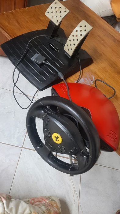 Volante e pedais Ferrari PS1 e PS2
