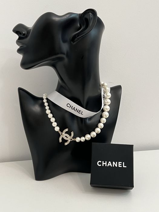 Naszyjnik CC chanel perły złote