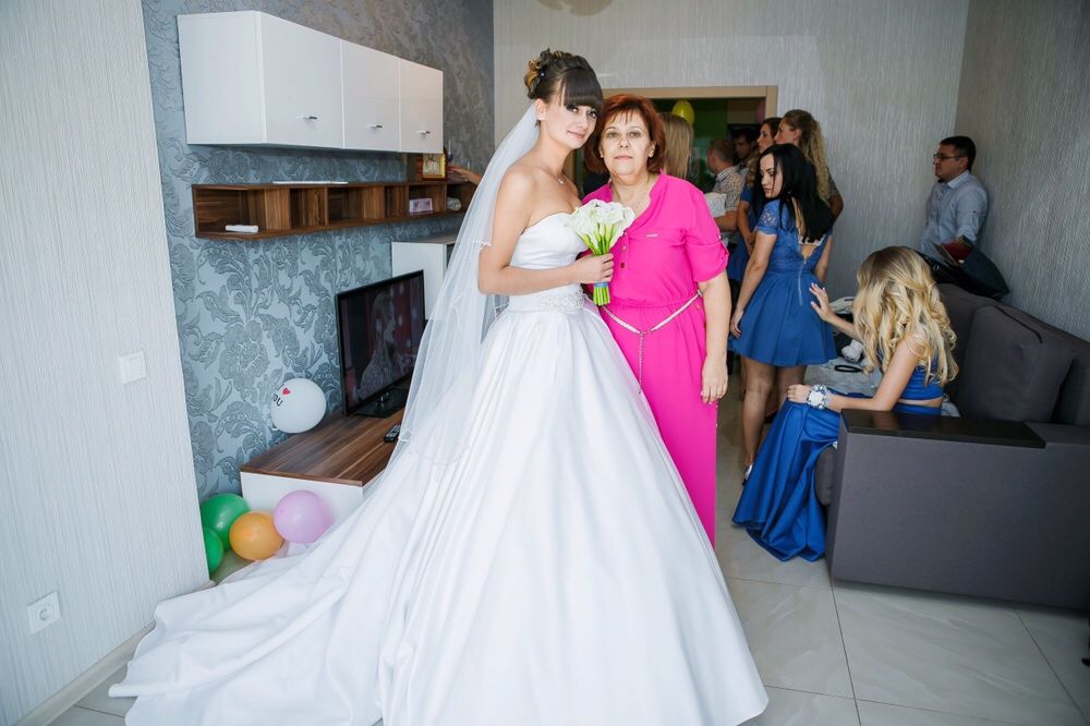 Свадебное платье