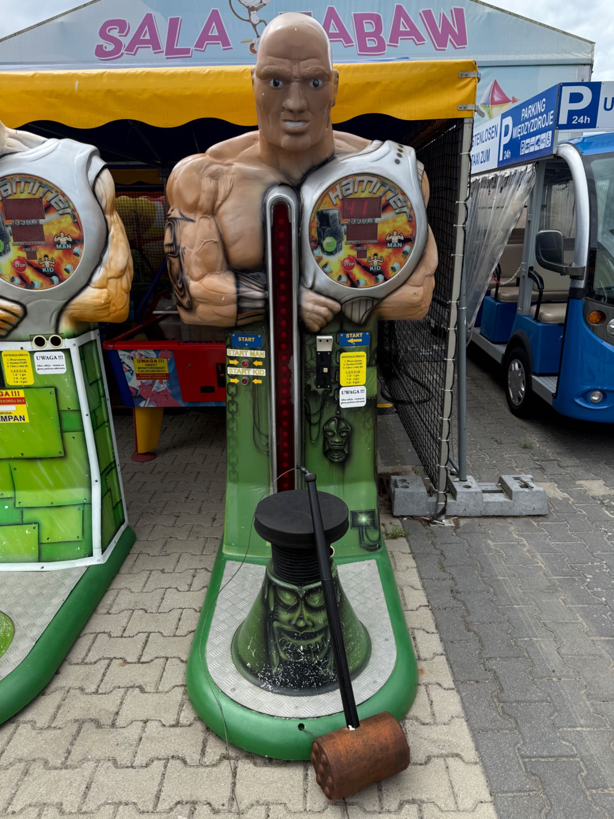 Automat zarobkowy młot bokser cymbergaj