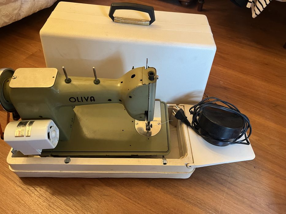 Maquina de costura Oliva
