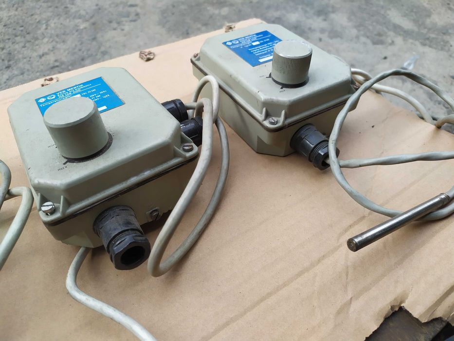 Одним лотом 3 немецких регулятора температуры Veb MERTIK Typ 211.54