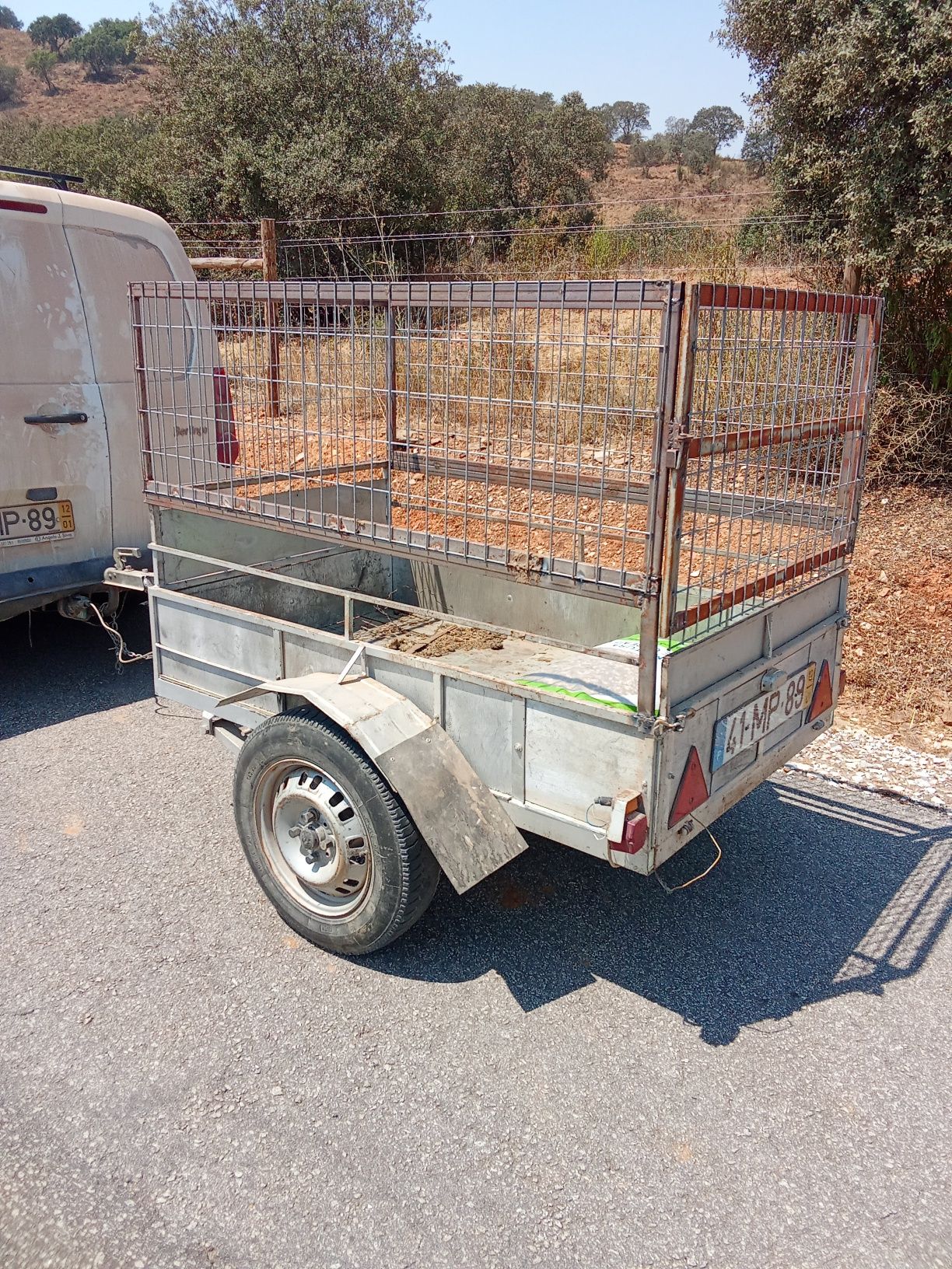 Vendo atrelado pode sircular Com matrícula carro