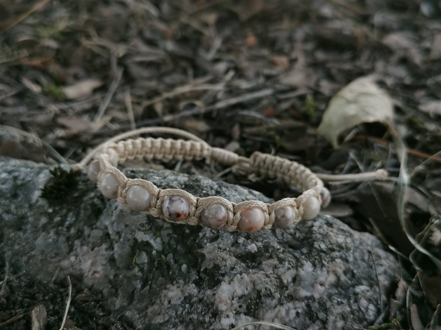 Bransoletka różaniec maifan kamienie naturalne makrama talizman amulet
