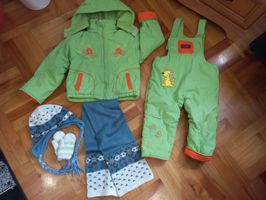 Kombinezon dziewczęcy 86/12-18m-cy/+czapka szalik rękawiczki