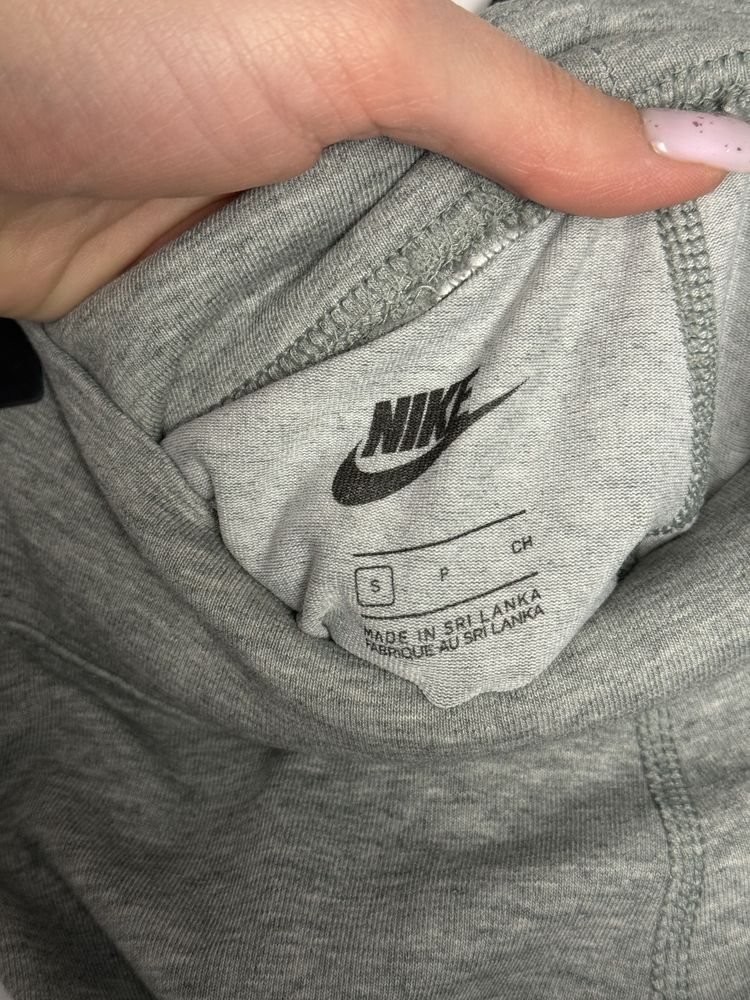 Спортивні лосіни nike swoosh найк легінси свуш сірі для бігу і залу