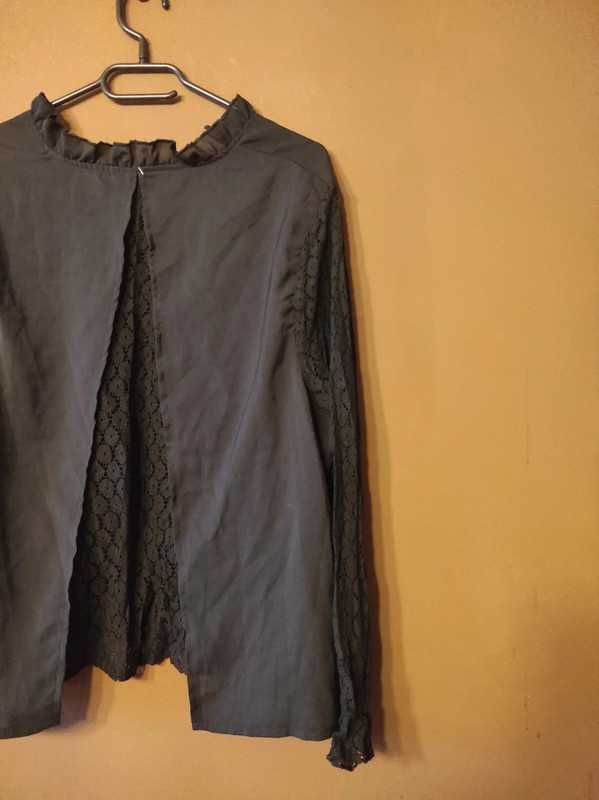 Czarna bluzka z koronkowymi rękawami shein curve