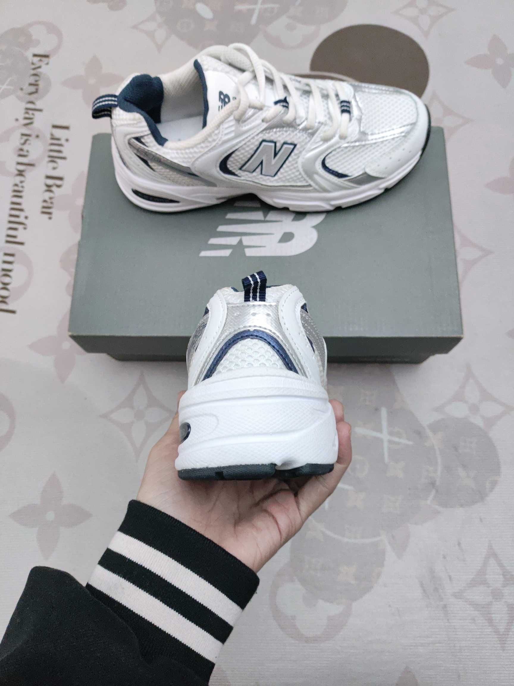 New Balance 530 White Silver Navy EU 40