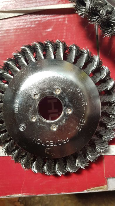 Щітка для плитки, стірки коврів на мотокосу