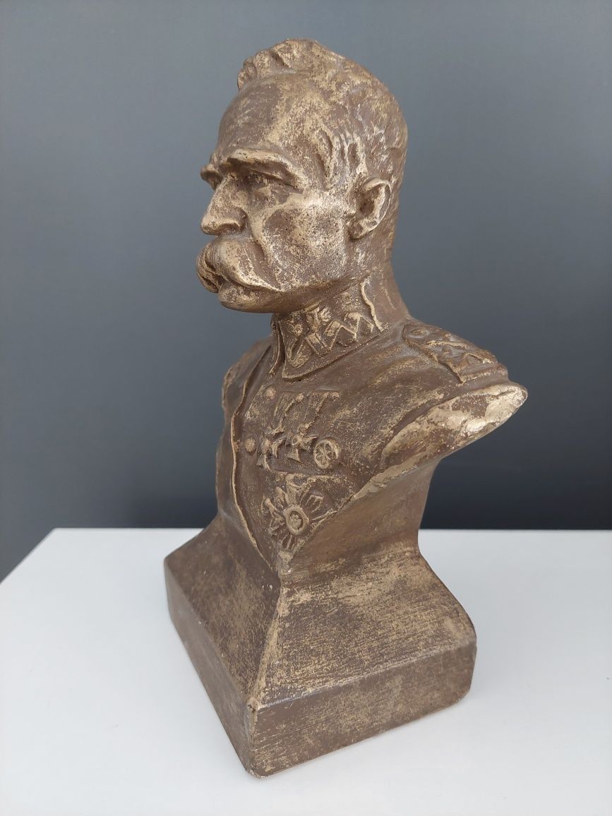 Popiersie Marszałka Józefa Piłsudskiego (patriotyk, polonik, wojsko)