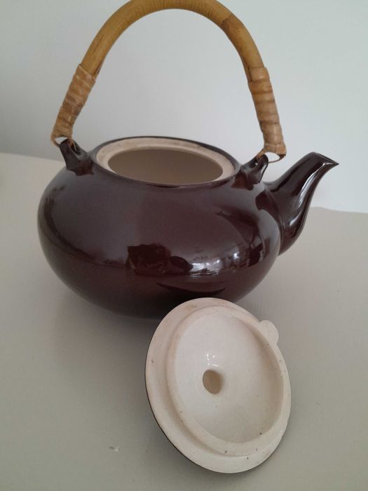 Imbryk z bambusową rączką