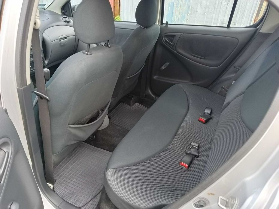 Toyota Yaris 1.0