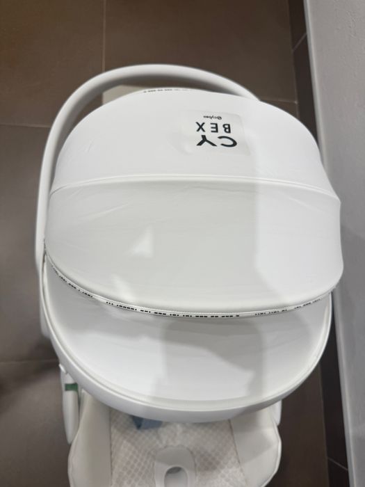 Автокрісло Cybex Cloud T i-Size Urban Mobility White + База Isofix