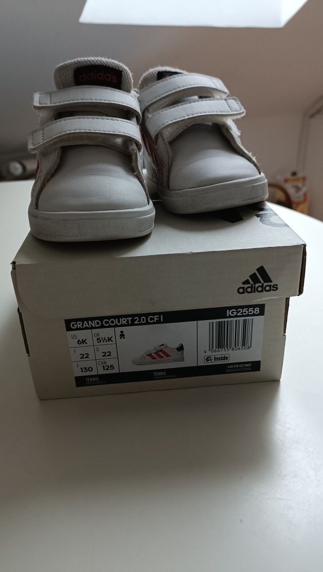 Buty adidasy dla dziewczynki