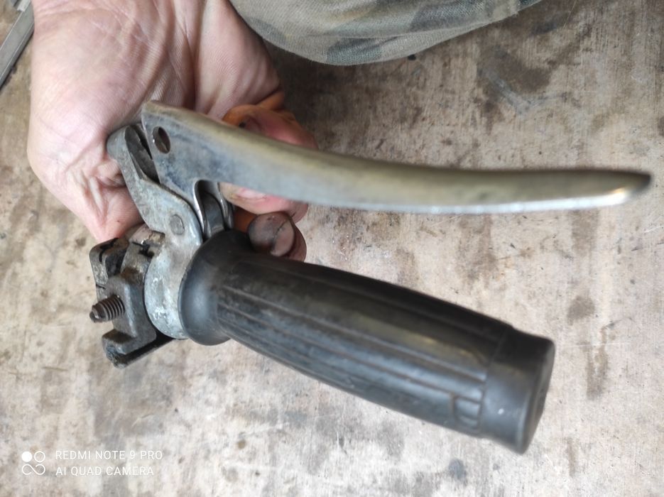 Manetka rączka zmiany biegów motorynka M1 komar korpus klamka 14.115