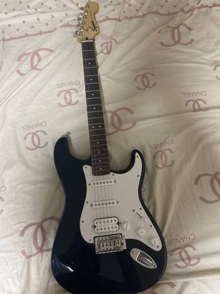 Продам електрогітару Fender Stratocaster HT HSS Black