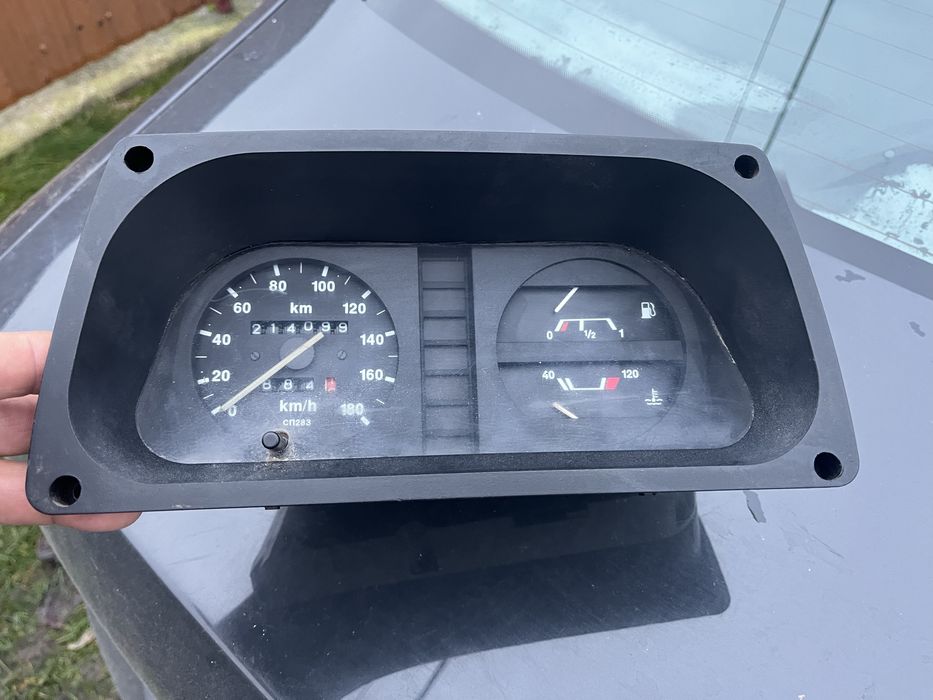 Таврия двері рейка капот гбц фари спідометр блок лобове скло полуось