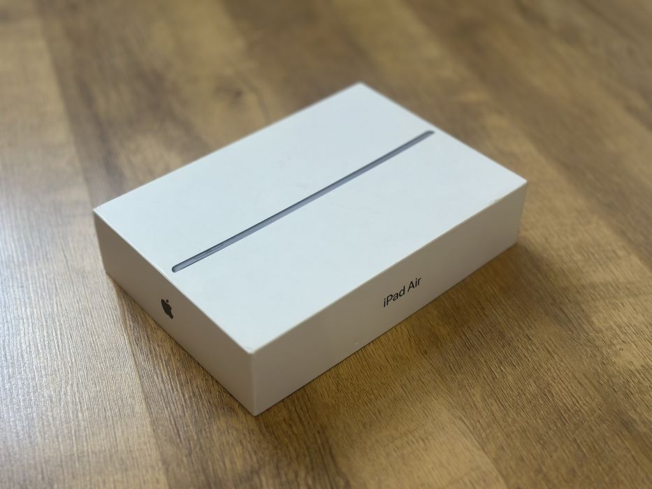 Оригінальна коробка Ipad Air 3