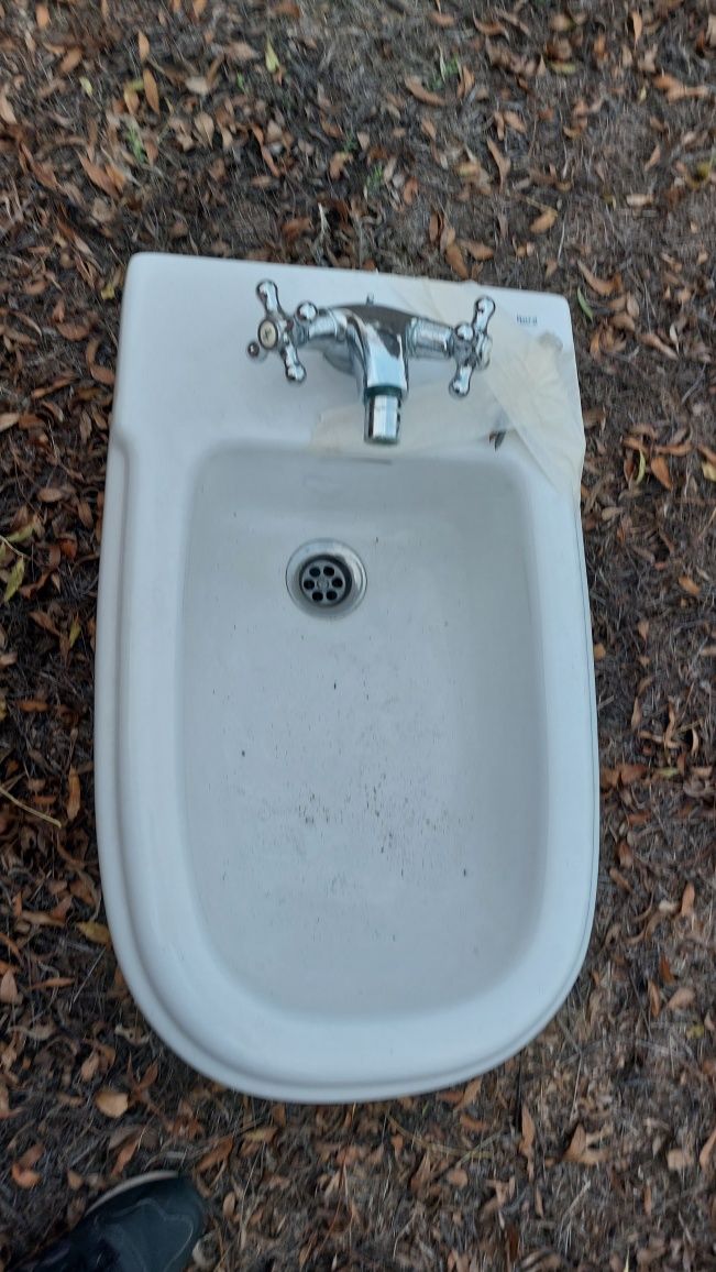 Bidé usado da Roca