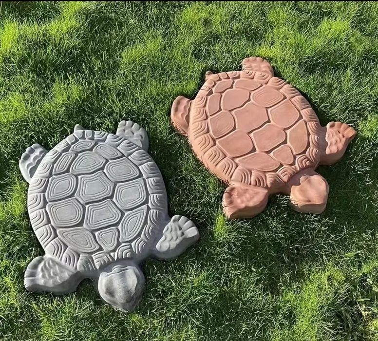 Żółw ozdobny ogrodowy