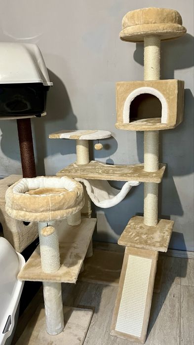 Drapak dla kota domek