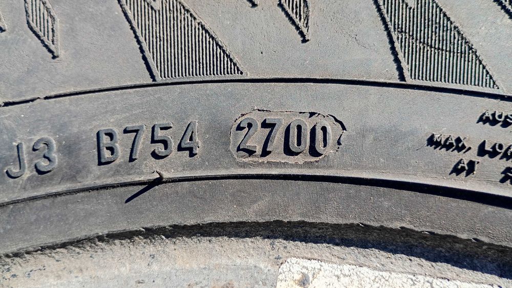 4x 175/80R14 175R14 Pirelli Winter 160 Studdable Plus Zima Używane FV