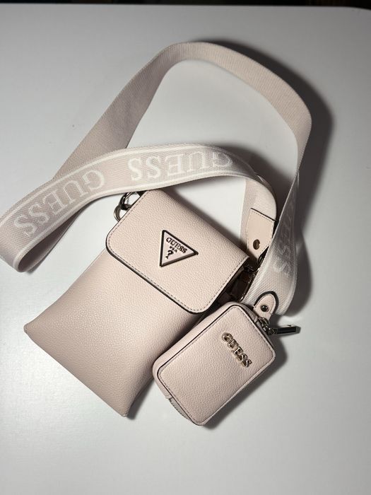 Сумка Guess ніжно рожевого кольору