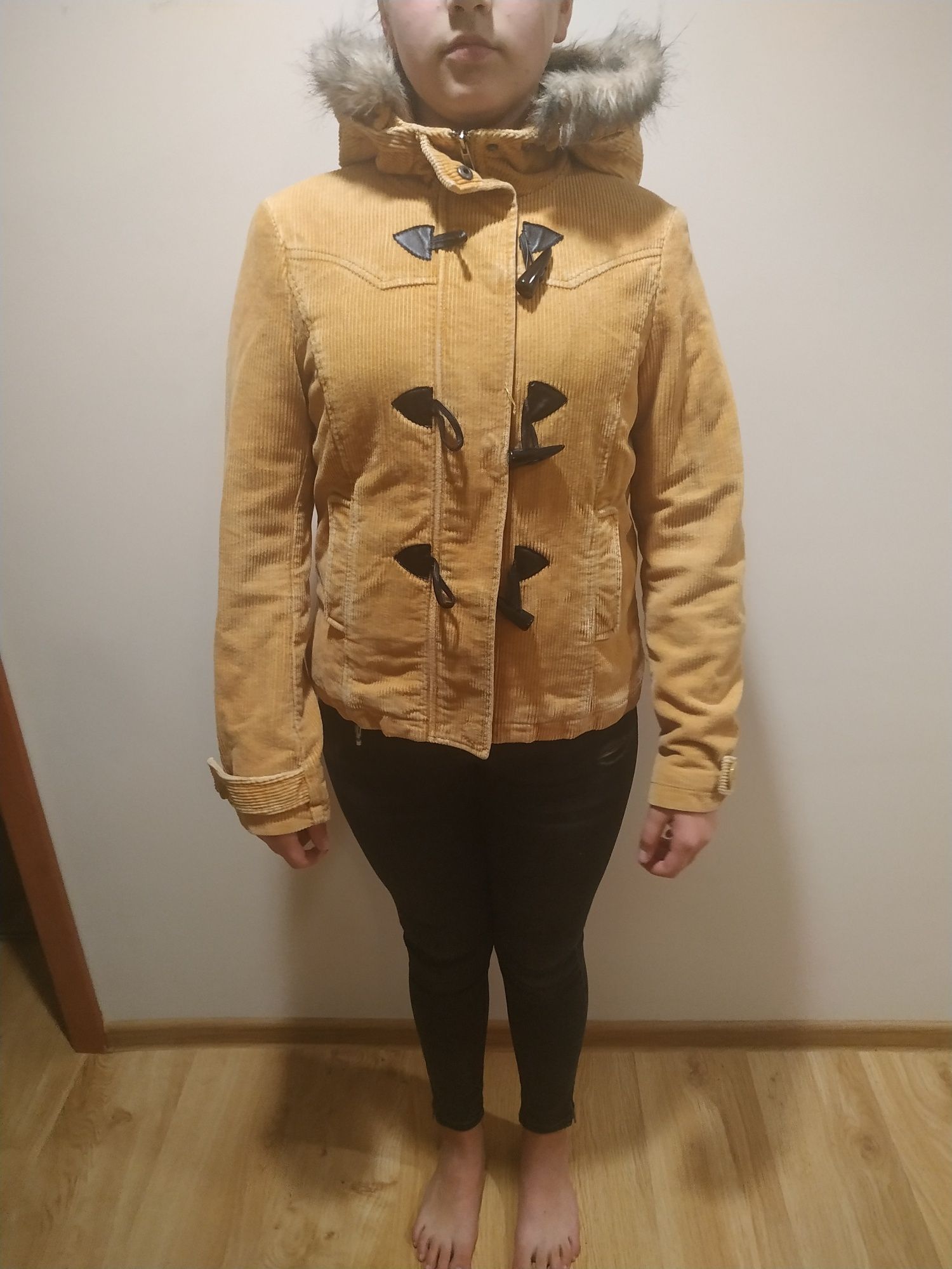 Kurteczka sztruksowa H&M