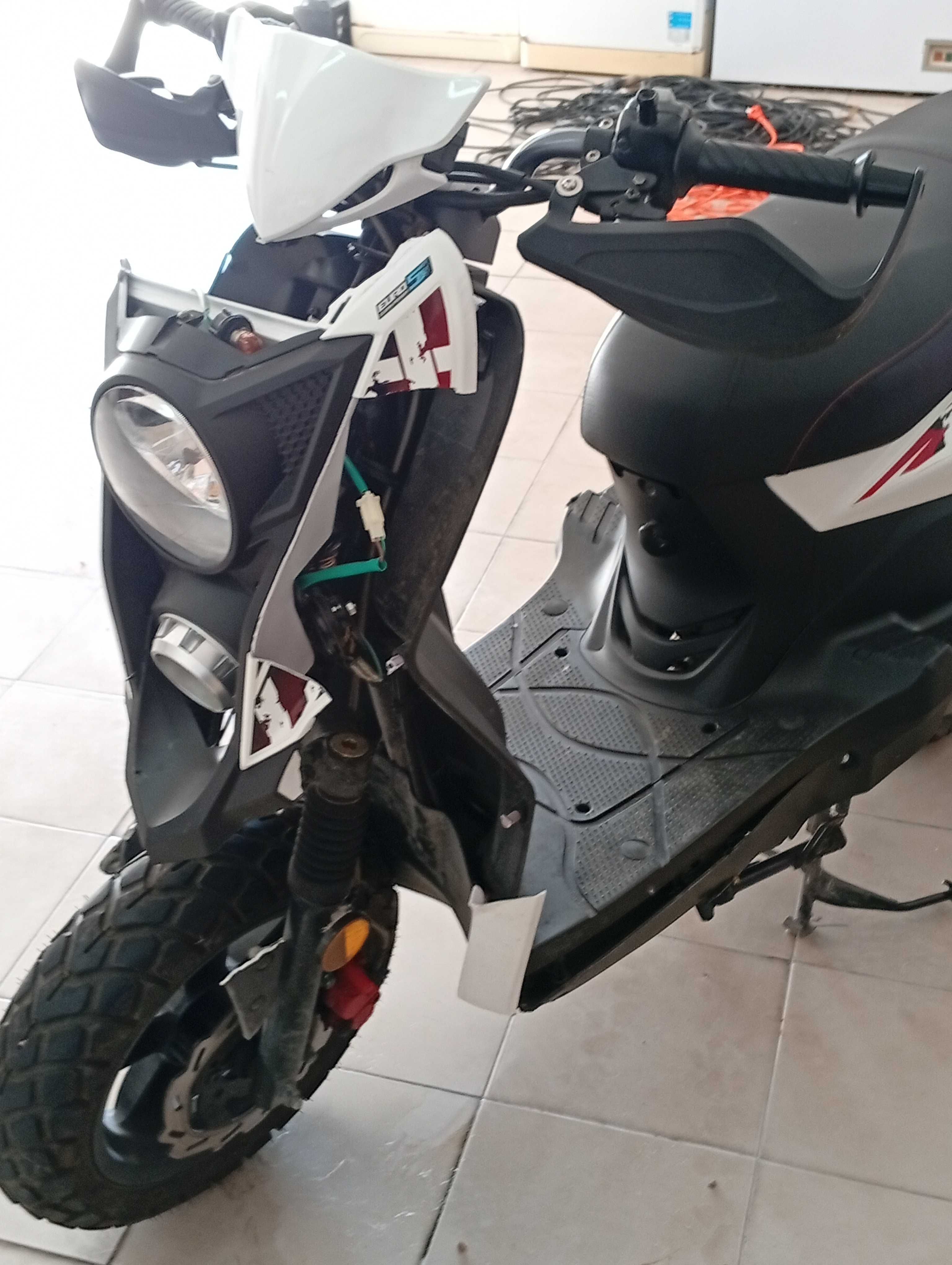 SYM CROX- 2024- Acidentada