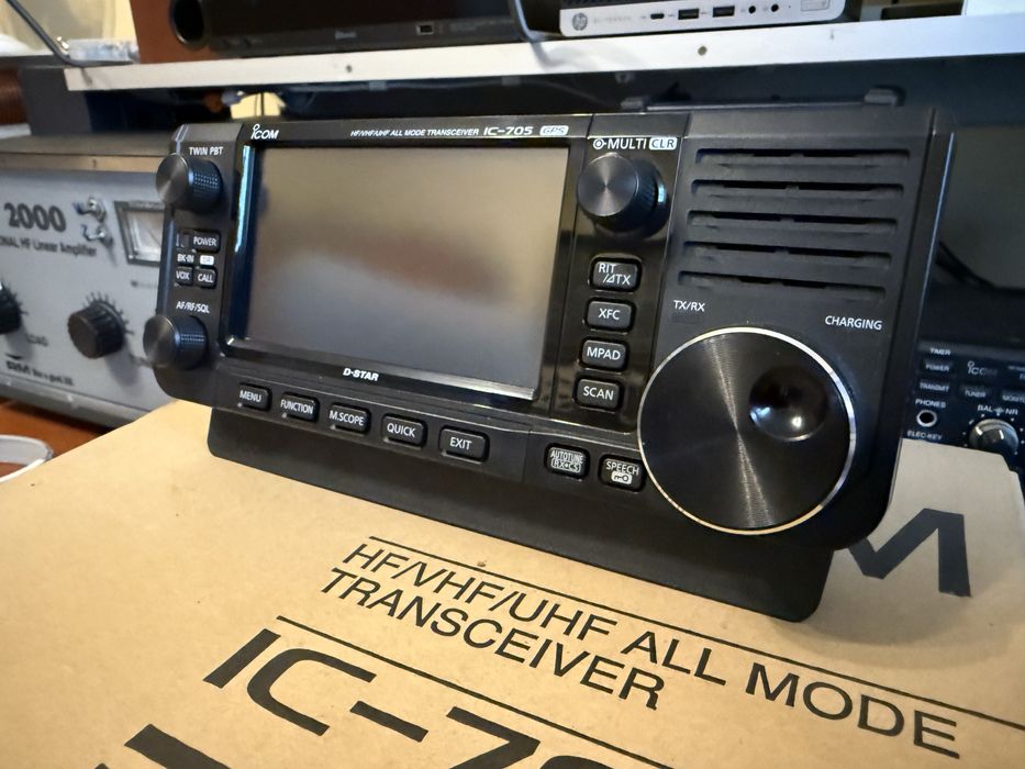 Transceiver Icom IC-705 jak nowy