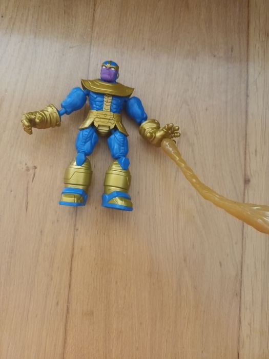Conjunto de figuras de super heróis