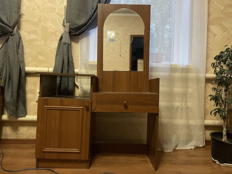 Продам трельяж самовывоз