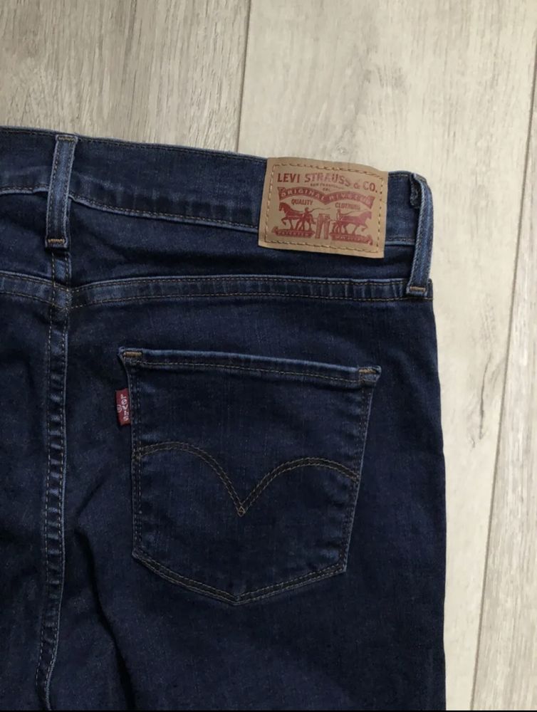 Джинсы Levi’s acne