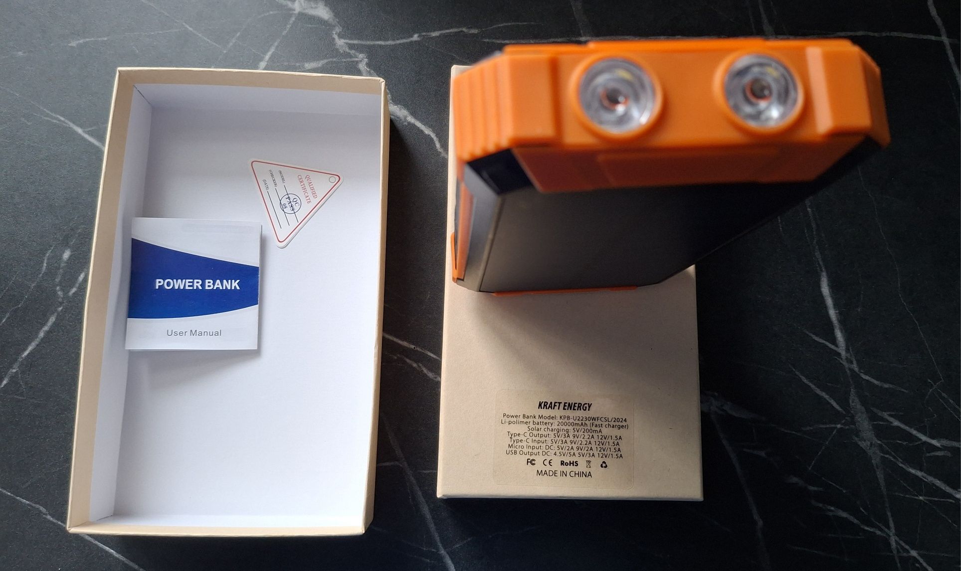 Повербанк на сонячній батареї 20000MAH Powerbank 4 кабелі USB