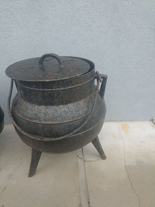 Panelas ferro antigas